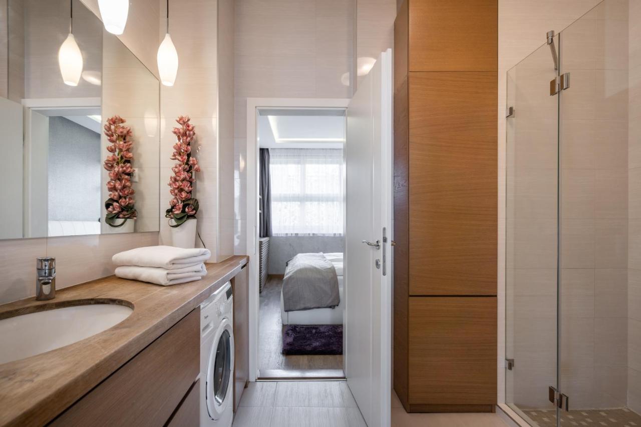 בודפשט Breathless Basilika View Elegant Flat With Balcony Need Reservation X Free Parking מראה חיצוני תמונה
