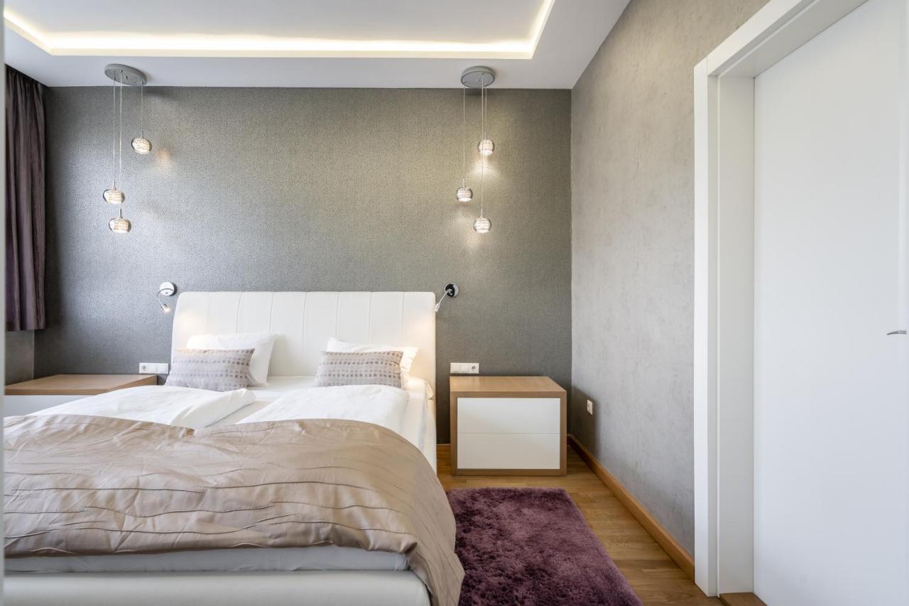 בודפשט Breathless Basilika View Elegant Flat With Balcony Need Reservation X Free Parking מראה חיצוני תמונה