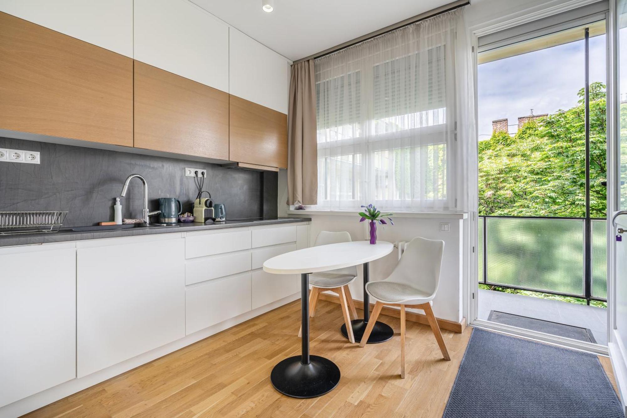 בודפשט Breathless Basilika View Elegant Flat With Balcony Need Reservation X Free Parking מראה חיצוני תמונה