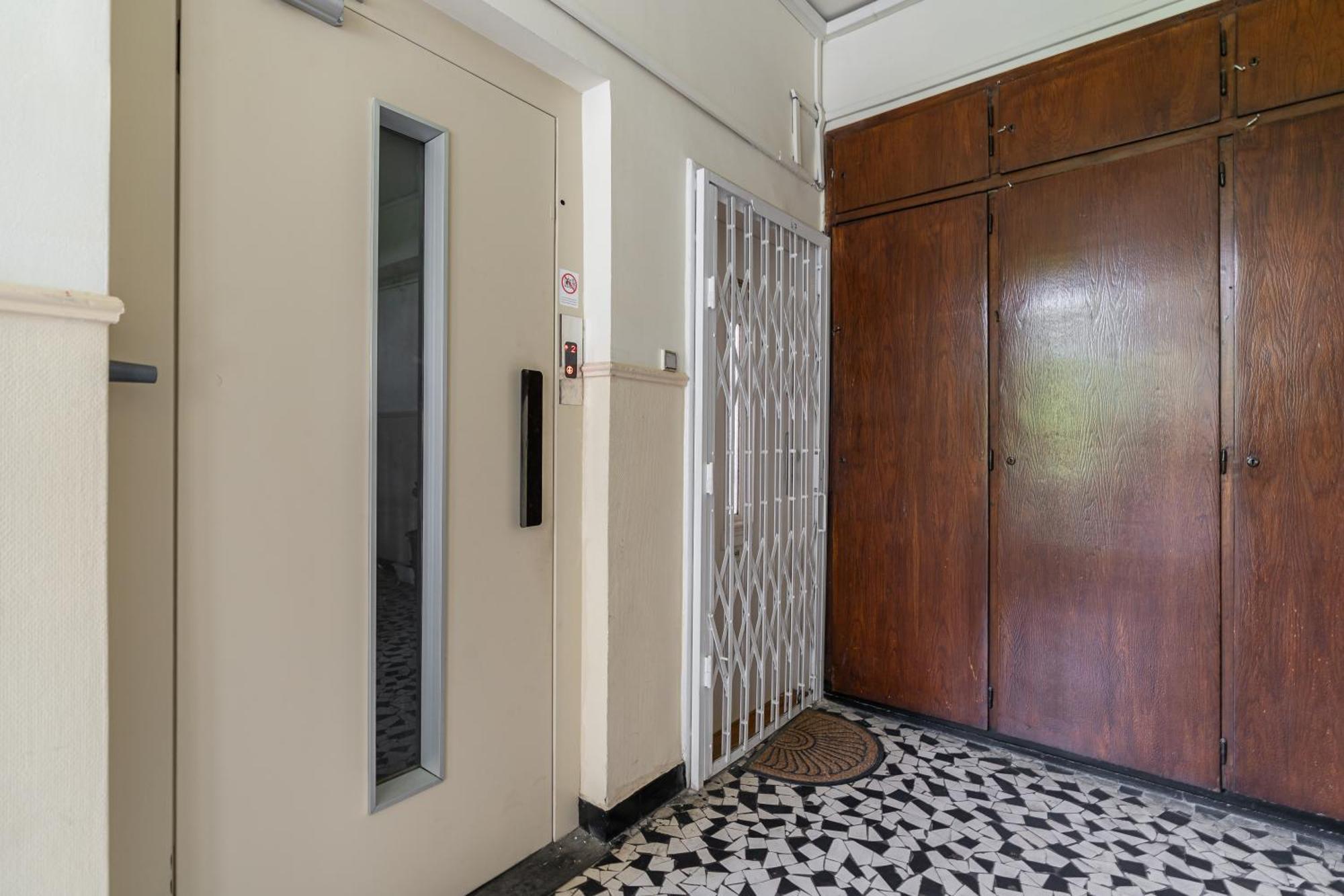 בודפשט Breathless Basilika View Elegant Flat With Balcony Need Reservation X Free Parking מראה חיצוני תמונה