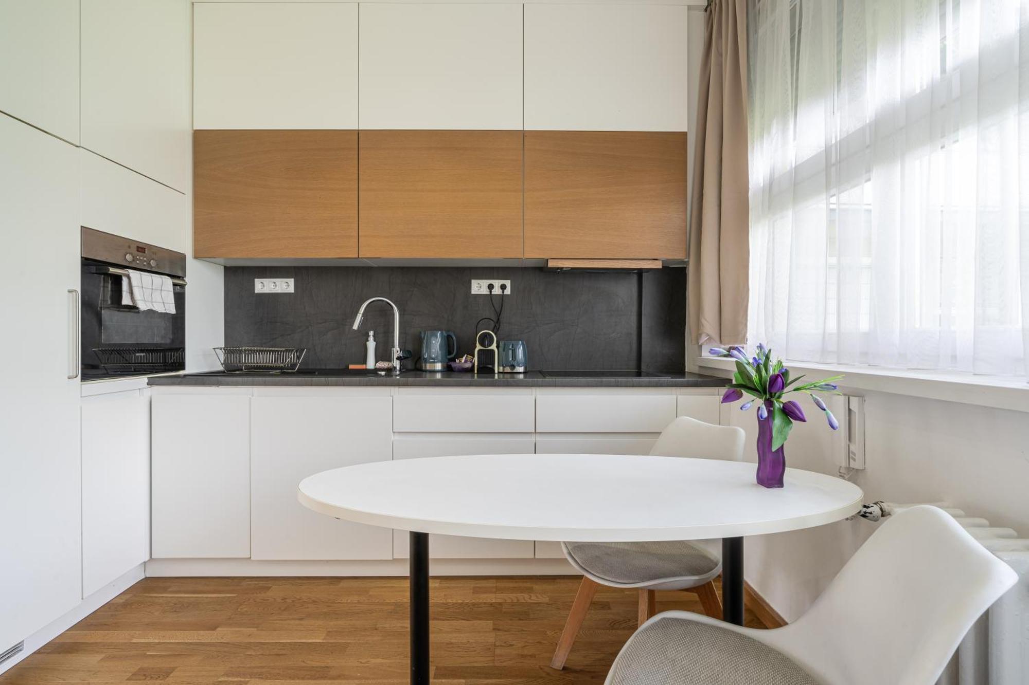בודפשט Breathless Basilika View Elegant Flat With Balcony Need Reservation X Free Parking מראה חיצוני תמונה